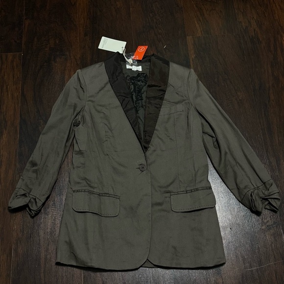 Alythea Brown Blazer with Relaxed Fit and Notched Lapel Gathered Cuffs Large NWT - Picture 13 of 14